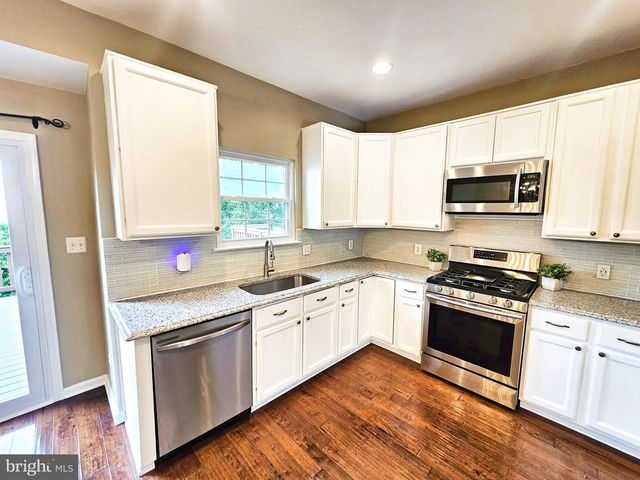 21747 KINGS CROSSING TER, Ashburn, VA 20147