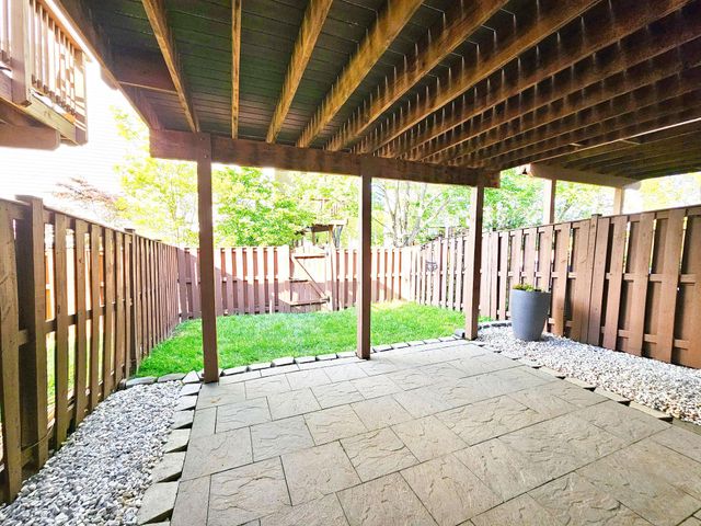 21747 KINGS CROSSING TER, Ashburn, VA 20147