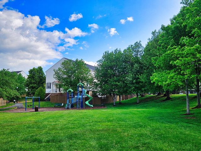 21747 KINGS CROSSING TER, Ashburn, VA 20147