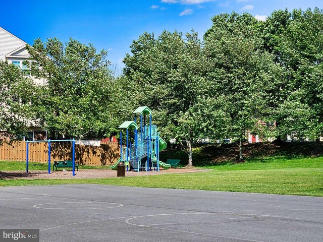 21747 KINGS CROSSING TER, Ashburn, VA 20147