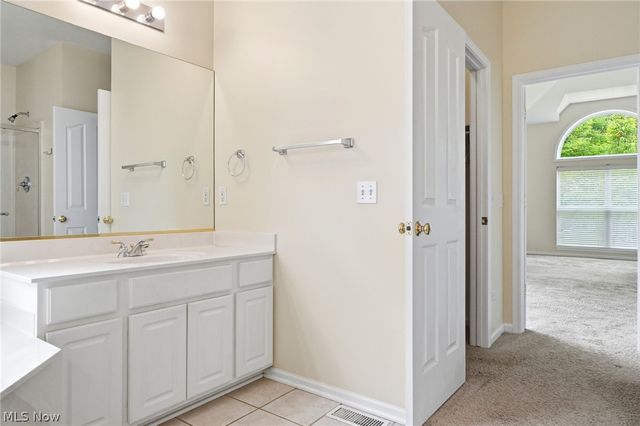 33984 Crown Colony Drive, Avon, OH 44011