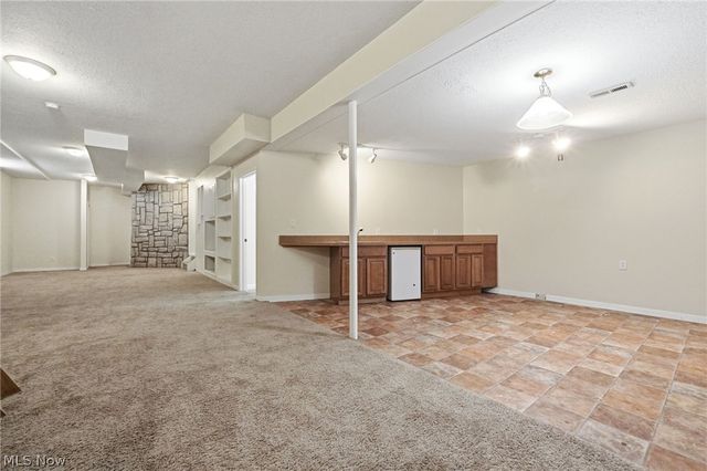 33984 Crown Colony Drive, Avon, OH 44011