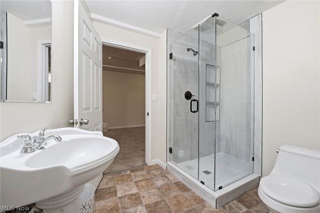 33984 Crown Colony Drive, Avon, OH 44011