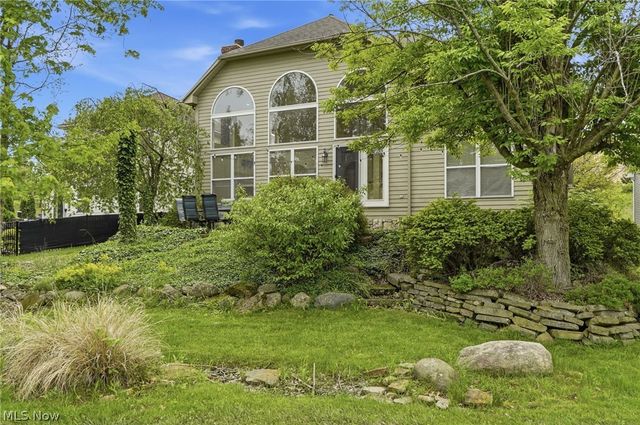 33984 Crown Colony Drive, Avon, OH 44011