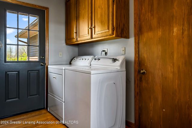 7757 N Forest Hill Road, St. Johns, MI 48879