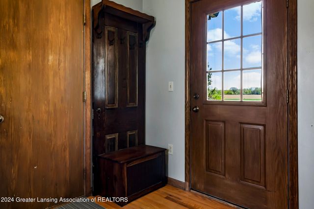 7757 N Forest Hill Road, St. Johns, MI 48879