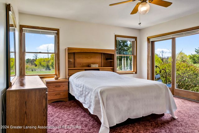 7757 N Forest Hill Road, St. Johns, MI 48879