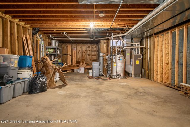 7757 N Forest Hill Road, St. Johns, MI 48879