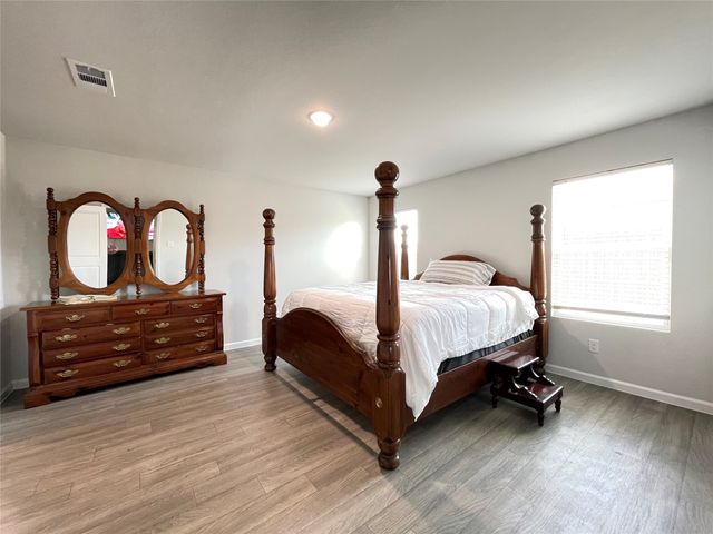 1007 Ripplewood Circle, Chandler, TX 75758