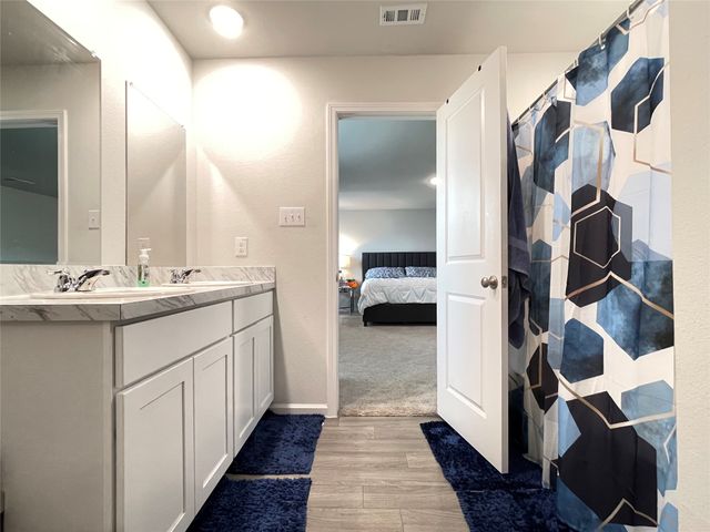 1007 Ripplewood Circle, Chandler, TX 75758