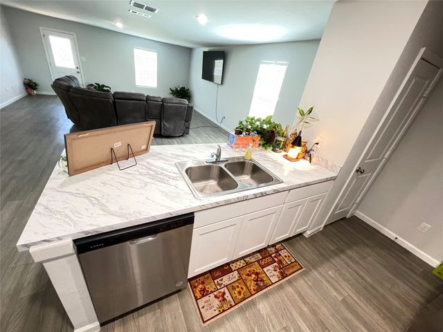 1007 Ripplewood Circle, Chandler, TX 75758
