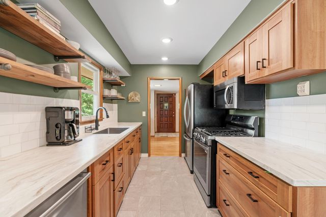 10916 Ewing Avenue S, Bloomington, MN 55431