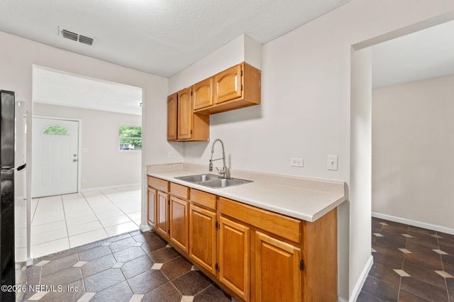 6781 TINKERBELL Lane, Jacksonville, FL 32210