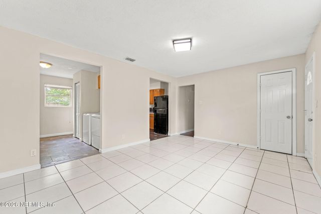 6781 TINKERBELL Lane, Jacksonville, FL 32210
