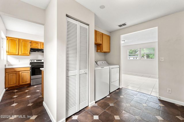 6781 TINKERBELL Lane, Jacksonville, FL 32210
