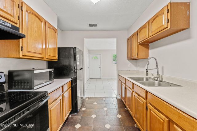6781 TINKERBELL Lane, Jacksonville, FL 32210