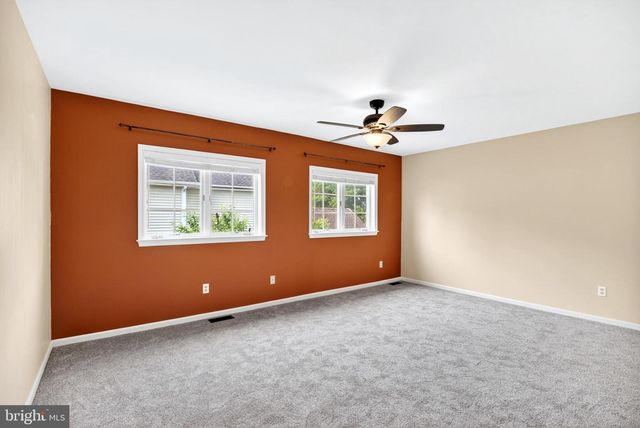 615 YARDLEY LN, Downingtown, PA 19335