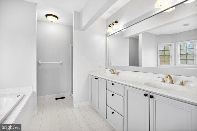 615 YARDLEY LN, Downingtown, PA 19335