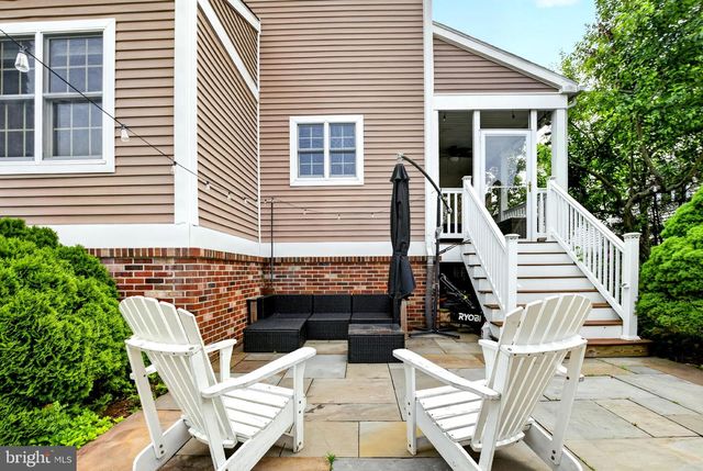 615 YARDLEY LN, Downingtown, PA 19335
