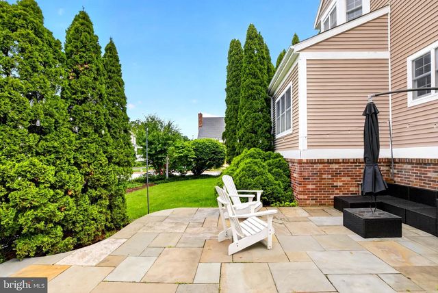 615 YARDLEY LN, Downingtown, PA 19335