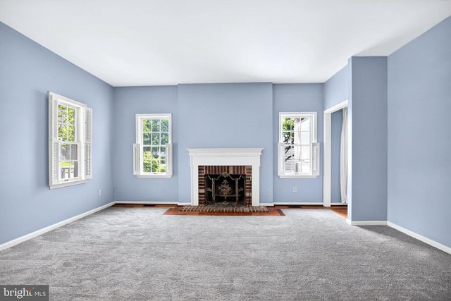 615 YARDLEY LN, Downingtown, PA 19335