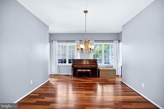 615 YARDLEY LN, Downingtown, PA 19335