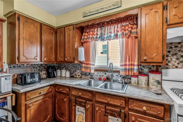 33 Ludington Street, Buffalo, NY 14206