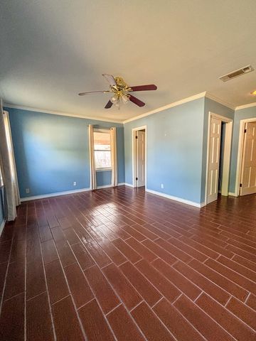 1710 Princeton Ave, Midland, TX 79705