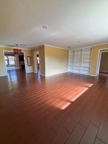 1710 Princeton Ave, Midland, TX 79705