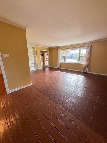 1710 Princeton Ave, Midland, TX 79705