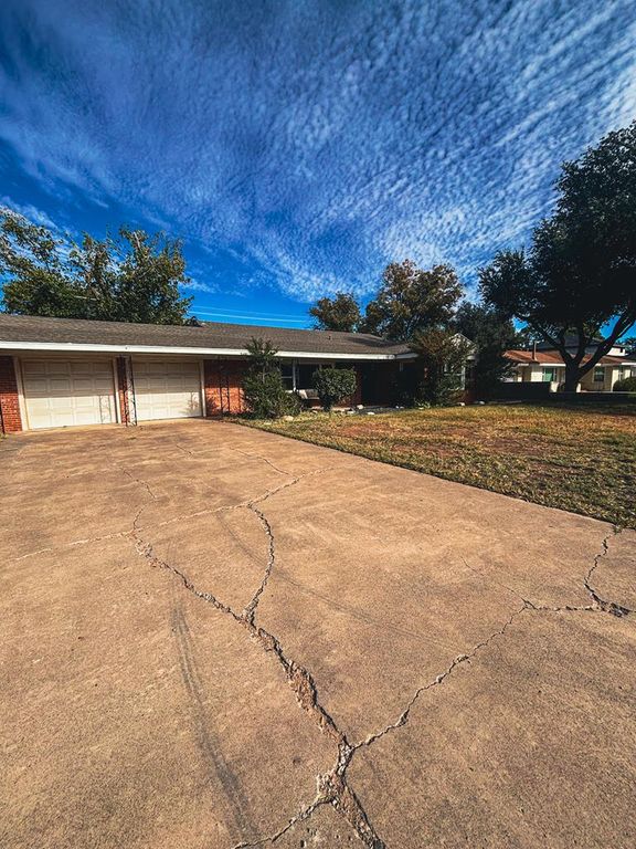 1710 Princeton Ave, Midland, TX 79705