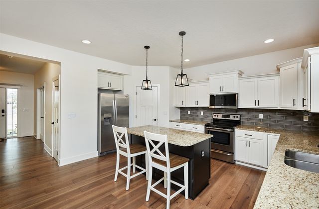 115 Abigail Lane, Waukee, IA 50263