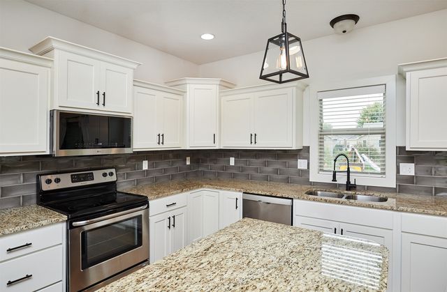 115 Abigail Lane, Waukee, IA 50263