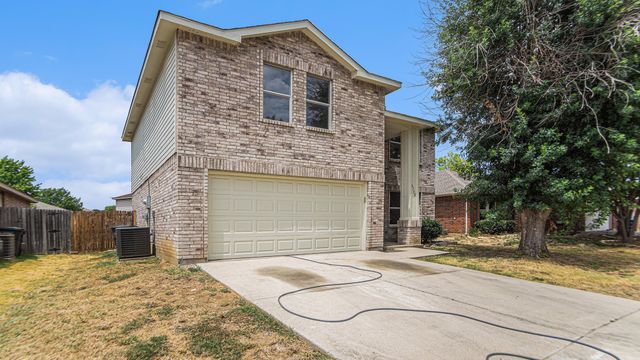 8732 Hunters Point Way, Fort Worth, TX 76123