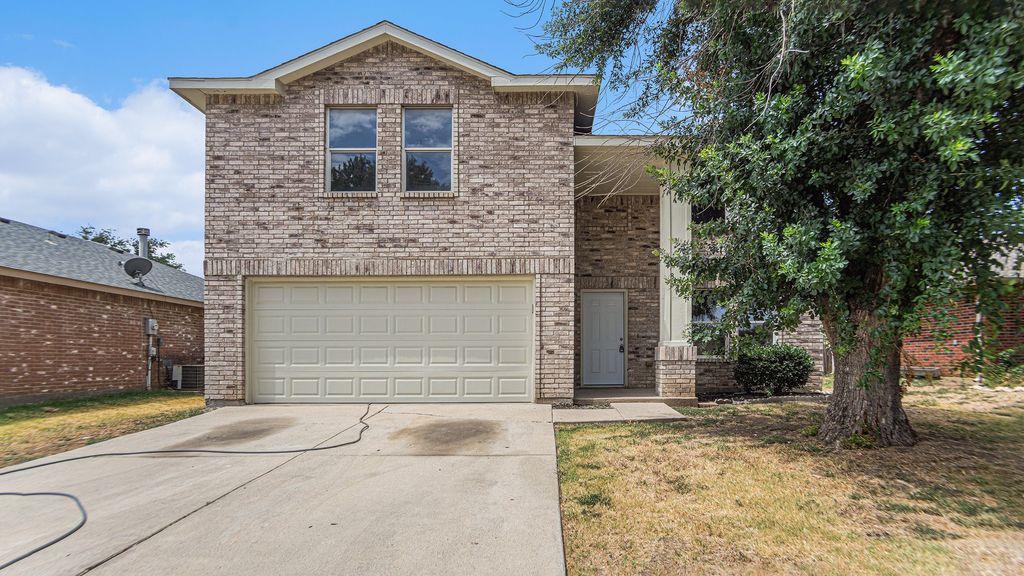 8732 Hunters Point Way, Fort Worth, TX 76123