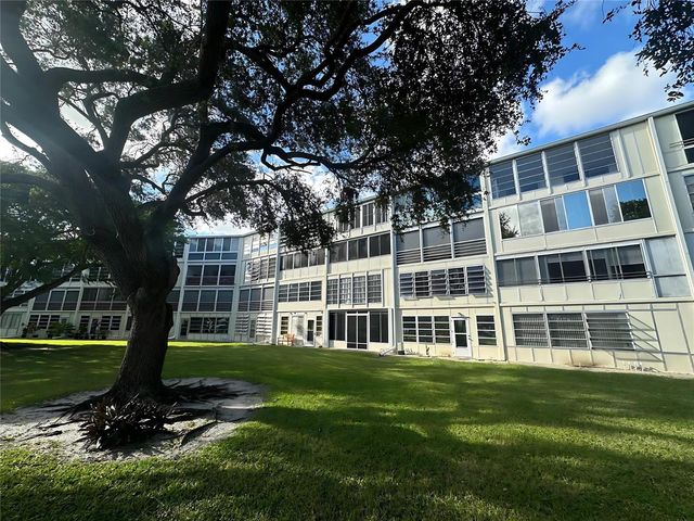 3006 Cambridge A 3006, Deerfield Beach, FL 33442