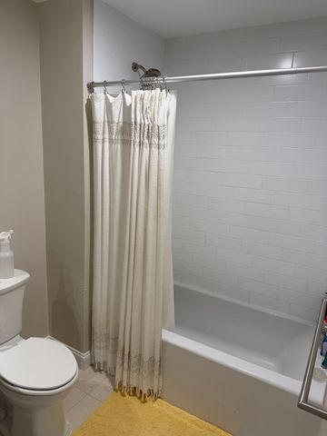 5 Eagle Ln 5, Framingham, MA 01701