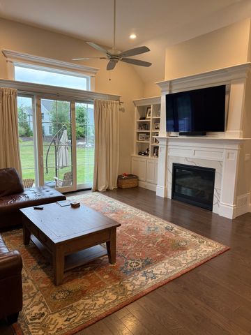 5 Eagle Ln 5, Framingham, MA 01701