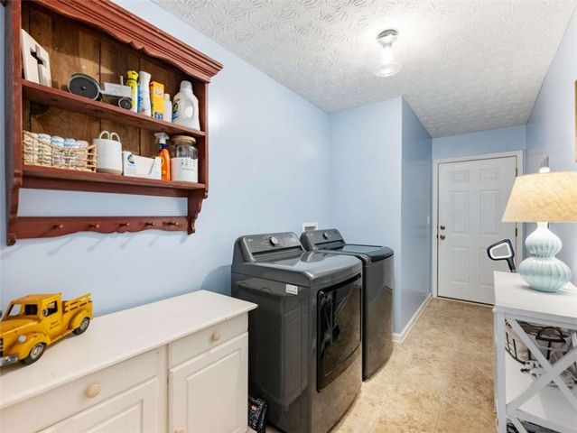 50 Kensington Drive, Cleveland, GA 30528