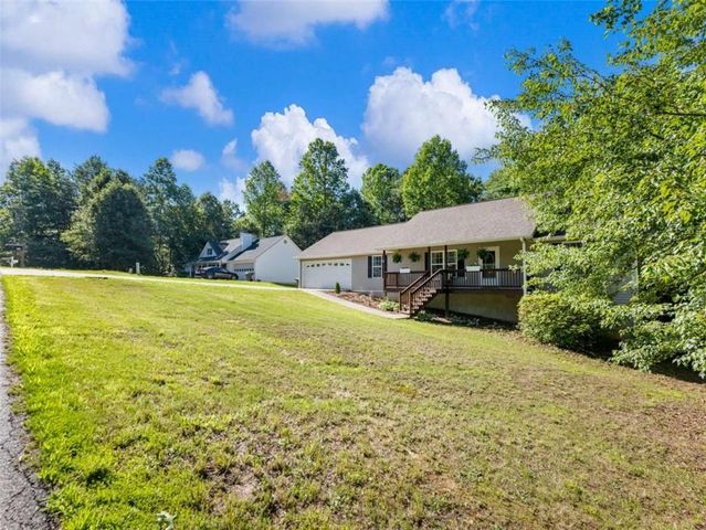 50 Kensington Drive, Cleveland, GA 30528