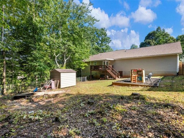 50 Kensington Drive, Cleveland, GA 30528