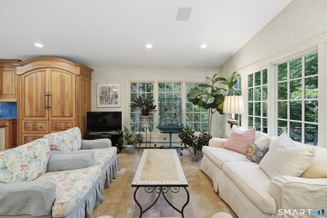 58 Arrow Head Drive, Stamford, CT 06903