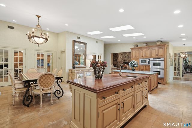 58 Arrow Head Drive, Stamford, CT 06903