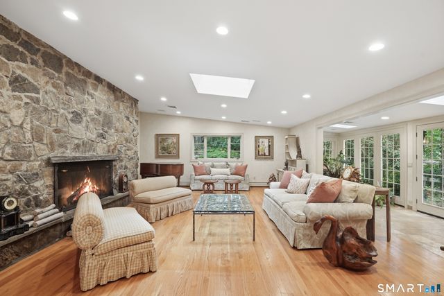 58 Arrow Head Drive, Stamford, CT 06903