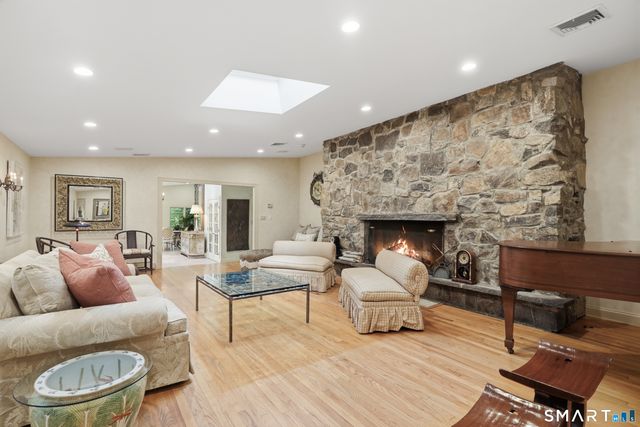 58 Arrow Head Drive, Stamford, CT 06903