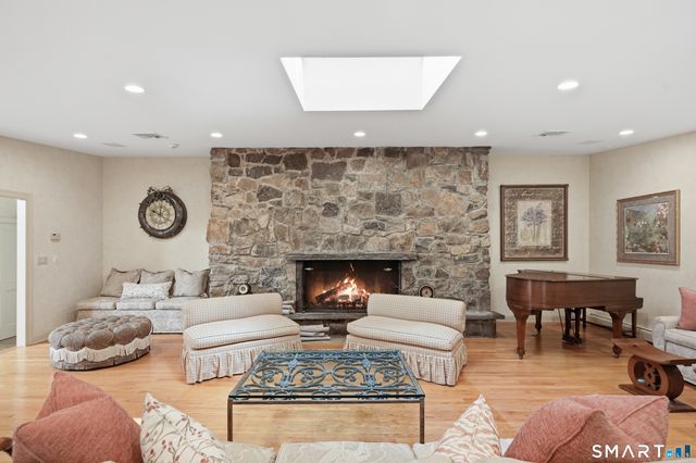 58 Arrow Head Drive, Stamford, CT 06903