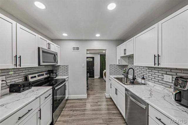 1629 Jett Drive, Dellwood, MO 63136