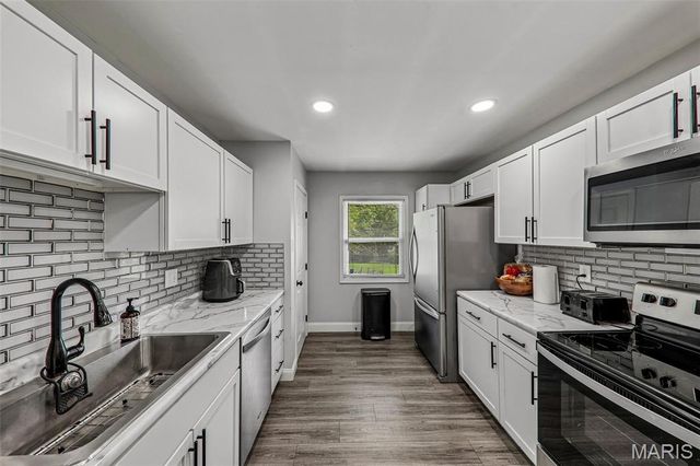 1629 Jett Drive, Dellwood, MO 63136