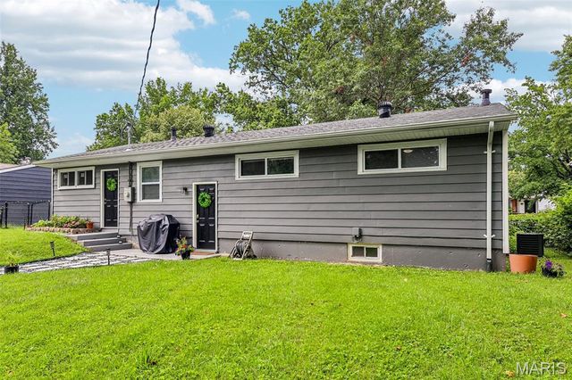 1629 Jett Drive, Dellwood, MO 63136