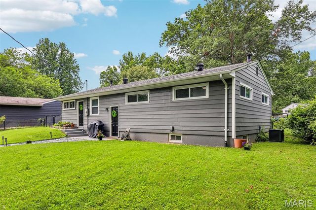 1629 Jett Drive, Dellwood, MO 63136